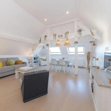 아파트 Apartment Seaview Penthouse By Interhome